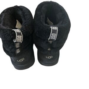 Ugg fluff mini quilted boots black,Ted boots black shearling logo size 6 7-8